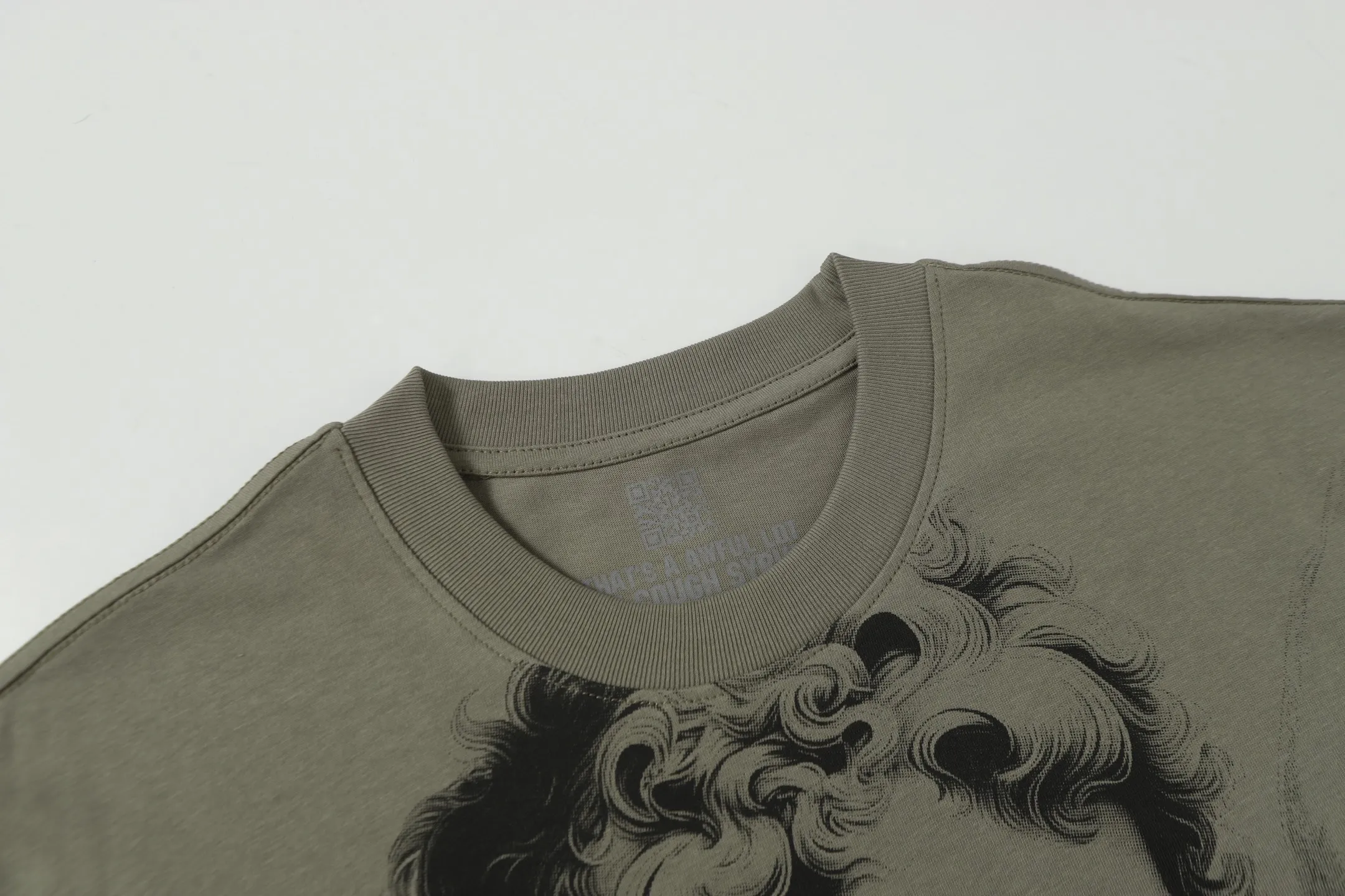 # Green｜That's A AWFUL LOT OF COUGH SYRUP In Stock Real shot American simple trendy brand loose casual T-shirt Fabric (fabric): 32 counts Weight combed double yarn pure cotton Sizes (size): S-M L X L Color (colour): Black/White 👉